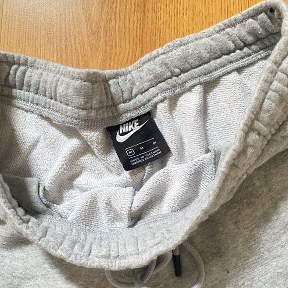 Nike Sweats - Picture 3 of 3